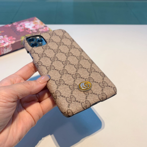 Luxury Womens Phone Case Gucci GG Supreme iPhone Case A62PP50 AA151471