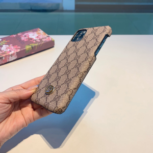 Luxury Womens Phone Case Gucci GG Supreme iPhone Case A62PP50 AA151471