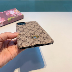 Luxury Womens Phone Case Gucci GG Supreme iPhone Case A62PP50 AA151471