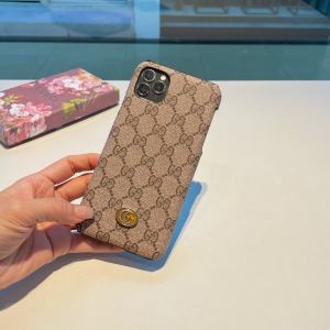 Luxury Womens Phone Case Gucci GG Supreme iPhone Case A62PP50 AA151471