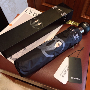 Luxury Womens Umbrella Chanel Large CC Logo Umbrella in Black A190PP115 AA151320