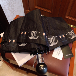 Luxury Womens Umbrella Chanel Large CC Logo Umbrella in Black A190PP115 AA151320