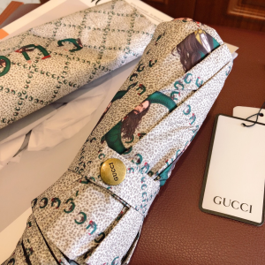 Luxury Womens Umbrella Gucci Logo Print Umbrella in Beige A190PP115 AA151315