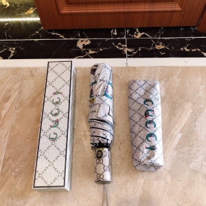 Luxury Womens Umbrella Gucci Logo Print Umbrella in Beige A190PP115 AA151315