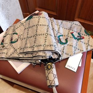 Luxury Womens Umbrella Gucci Logo Print Umbrella in Beige A190PP115 AA151315
