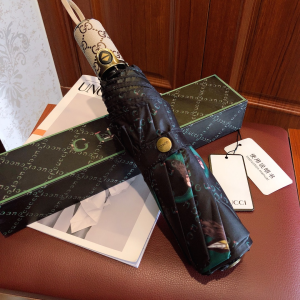 Luxury Womens Umbrella Gucci Logo Print Umbrella in Black A190PP115 AA151316