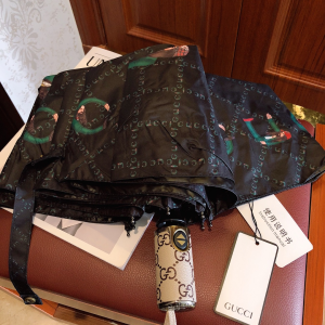 Luxury Womens Umbrella Gucci Logo Print Umbrella in Black A190PP115 AA151316