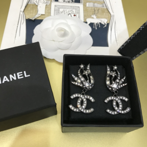 Luxury Womens Jewelry Chanel Crystals CC Logo Earrings A152PP150 AA151848