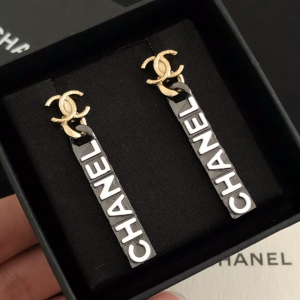 Luxury Womens Jewelry Chanel Monogram Tag Earrings A39PP120 AA152041
