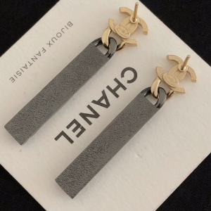 Luxury Womens Jewelry Chanel Monogram Tag Earrings A39PP120 AA152041