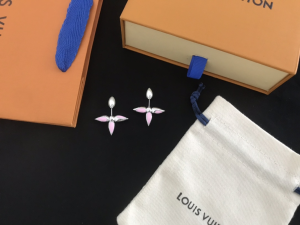 Luxury Womens Jewelry Louis Vuitton Louisette Stud Earrings A39PP135 AA152037