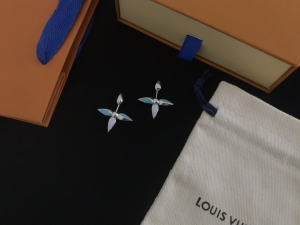 Luxury Womens Jewelry Louis Vuitton Louisette Stud Earrings A39PP135 AA152038