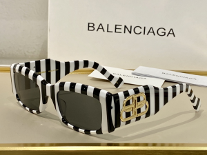 Balenciaga Luxury Sunglasses BB0071S 