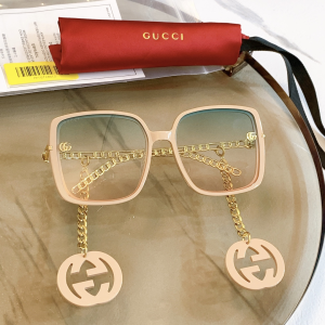 Gucci Luxury Sunglasses GG0742 