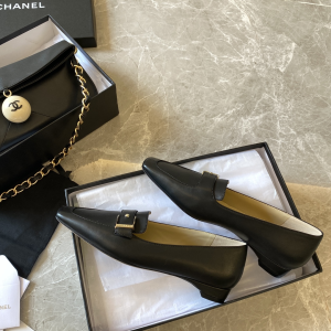 Luxury Womens Shoes Chanel Vintage Leather Loafer in Black 35 To 40 A136PP470 AA152915