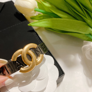 Luxury Womens Jewelry Chanel Gold CC Logo Bracelet A152PP120 AA153363