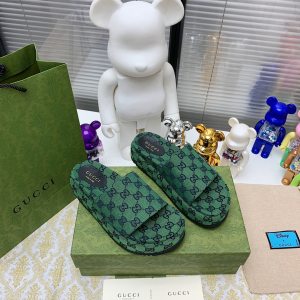 Gucci GG Multicolor Slide Sandal Green 