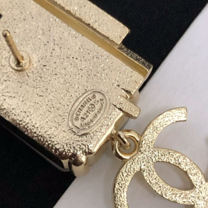 Luxury Womens Jewelry Chanel 2021 Crystal CC Jewelry Earring A39PP135 AA153659