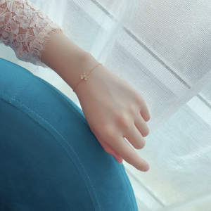 Luxury Womens Jewelry Van Cleef Arpels Frivole Crystals Bracelets A205PP220 AA153601