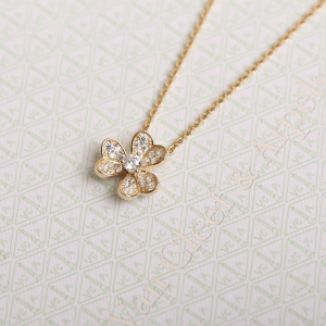 Luxury Womens Jewelry Van Cleef Arpels Frivole Crystals Necklaces A205PP240 AA153602