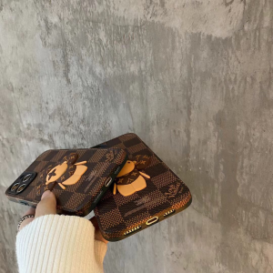 Luxury Womens Phone Holder Louis Vuitton Damier iPhone Case A62PP60 AA153677