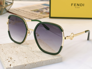 Fendi Luxury Sunglasses FF5978 