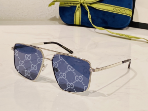 Gucci Luxury Sunglasses GG0941S 