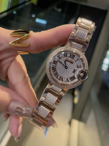 Luxury Womens Watches Cartier Ballon Bleu Watch with Diamonds A213PP1180 AA153615