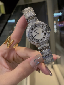 Luxury Womens Watches Cartier Ballon Bleu Watch with Diamonds A213PP1180 AA153618