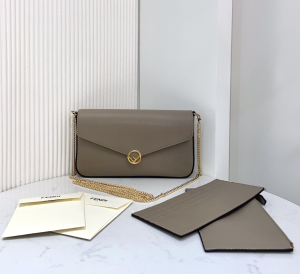 Fendi Envelope Wallet on Chain Grey Leather Fendi Envelope Wallet on Chain Grey Leather