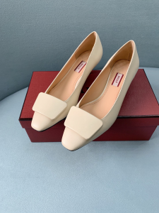 Luxury Womens Shoes Bally Lizzie Leather Pump in OFF White 35 To 39 A136PP530 AA154025