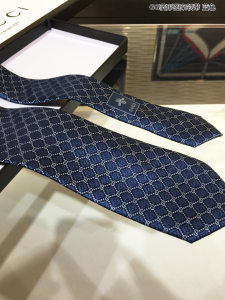 Luxury Mens Ties Gucci GG and Rhombus Motif Silk Tie in Blue A151PP130 AA154080
