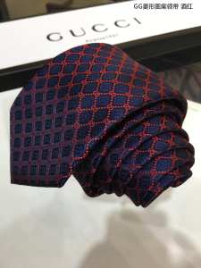 Luxury Mens Ties Gucci GG and Rhombus Motif Silk Tie in Red A151PP130 AA154081