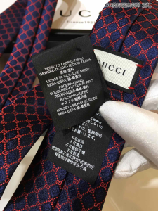 Luxury Mens Ties Gucci GG and Rhombus Motif Silk Tie in Red A151PP130 AA154081