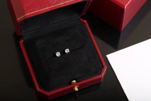 Luxury Womens Jewelry Cartier Diamond Stud Earrings A205PP200 AA154450