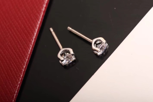 Luxury Womens Jewelry Cartier Diamond Stud Earrings A205PP200 AA154450