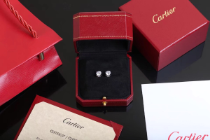 Luxury Womens Jewelry Cartier Diamond Stud Earrings A205PP240 AA154451