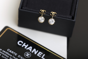 Luxury Womens Jewelry Chanel CC Logo Diamond Stud Earring A205PP100 AA154494