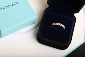 Luxury Womens Jewelry Tiffany T True Wide Ringwith Pave Diamonds A205PP210 AA154447