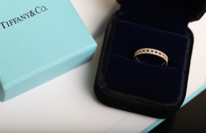 Luxury Womens Jewelry Tiffany T True Wide Ringwith Pave Diamonds A205PP210 AA154447