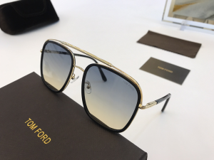 Tom Ford Luxury Sunglasses FT0846 