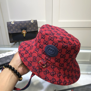 Luxury Womens Hats Gucci Red GG Multicolor Reversible Bucket Hat A62PP135 AA154620