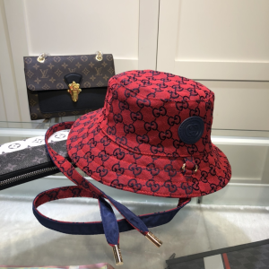 Luxury Womens Hats Gucci Red GG Multicolor Reversible Bucket Hat A62PP135 AA154620