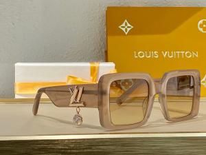 Louis Vuitton Luxury Sunglasses Z2166 Tan 