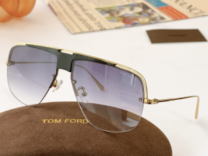Tom Ford Luxury Sunglasses FT0724 