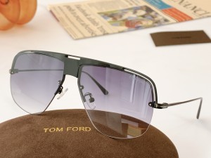 Tom Ford Luxury Sunglasses FT0724 