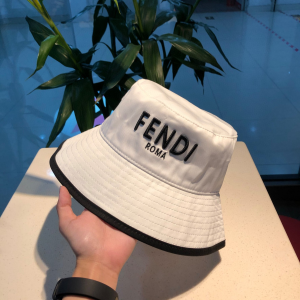 Luxury Womens Hats Fendi Logo Layered Bucket Hat in OFF White A190PP95 AA155622