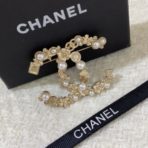 Luxury Womens Jewelry Chanel CC Logo Brooch A205PP160 AA156455