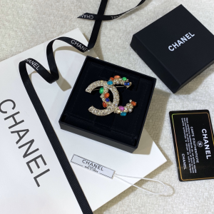 Luxury Womens Jewelry Chanel Diamonds CC Logo Brooch A205PP180 AA156457