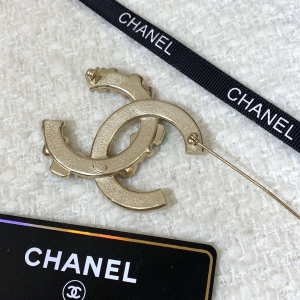 Luxury Womens Jewelry Chanel Diamonds CC Logo Brooch A205PP180 AA156457
